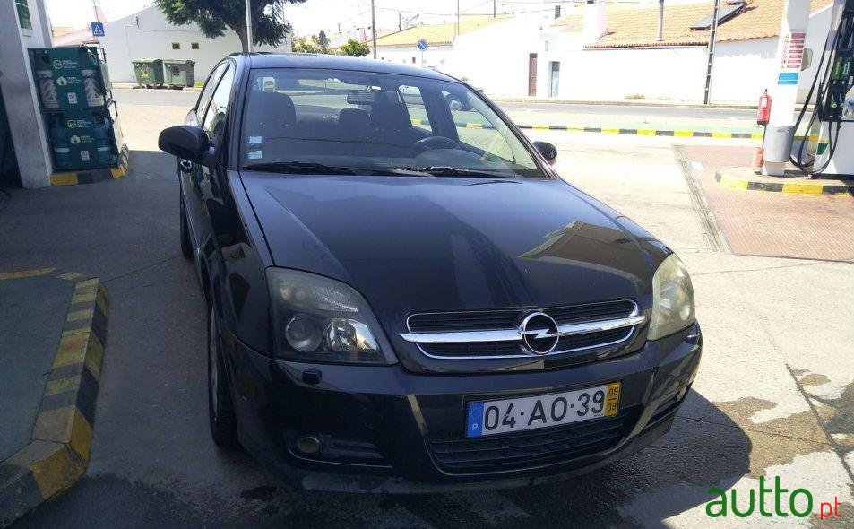 2005' Opel Vectra 1.9 Cdti photo #3