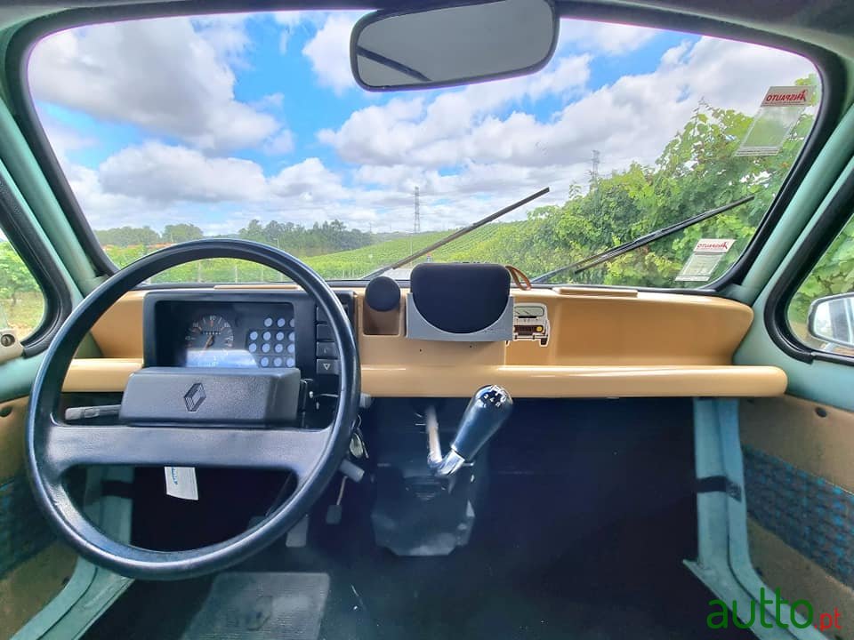 1985' Renault 4 photo #6