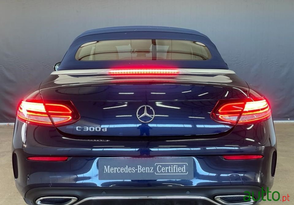 2020' Mercedes-Benz C-300 photo #4