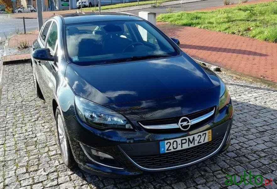 2015' Opel Astra photo #2