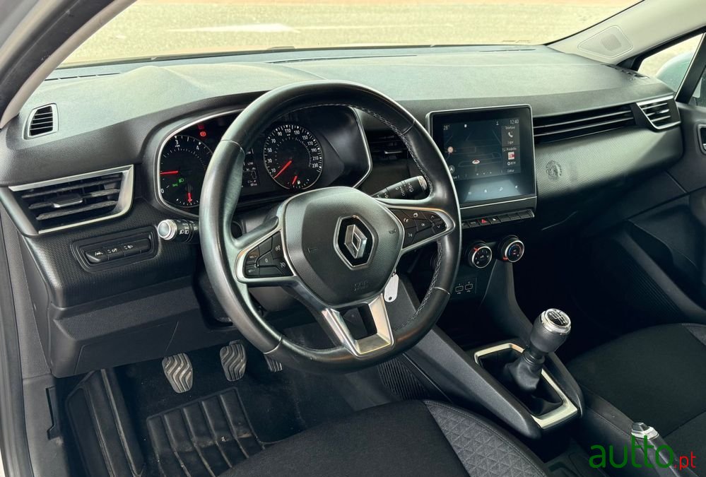 2020' Renault Clio 1.5 Blue Dci Intens photo #2