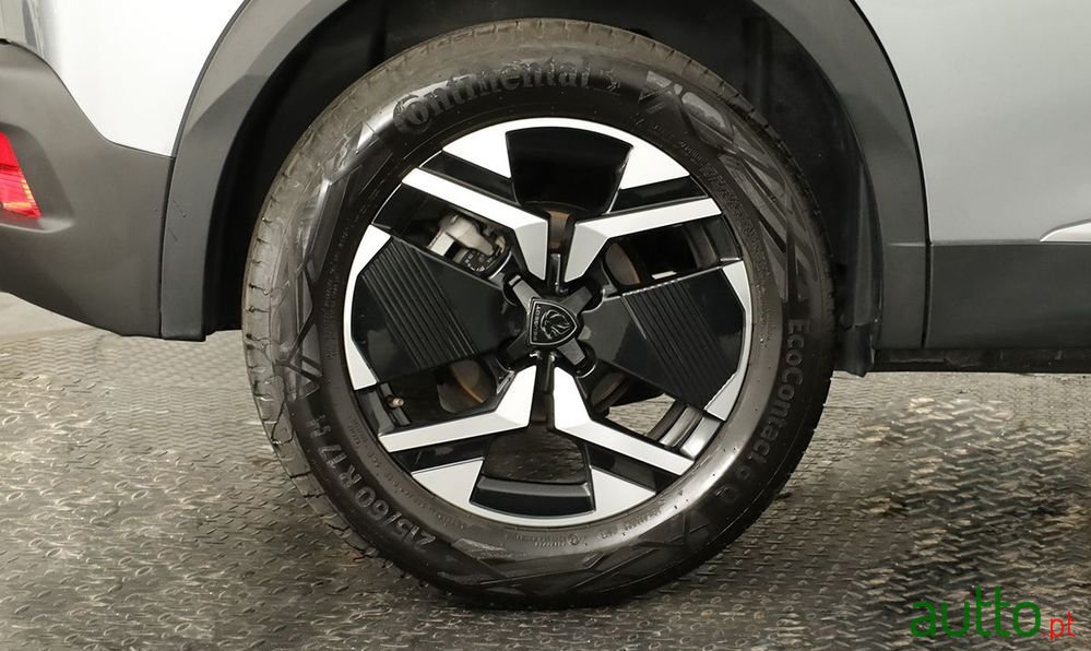 2024' Peugeot 2008 photo #5