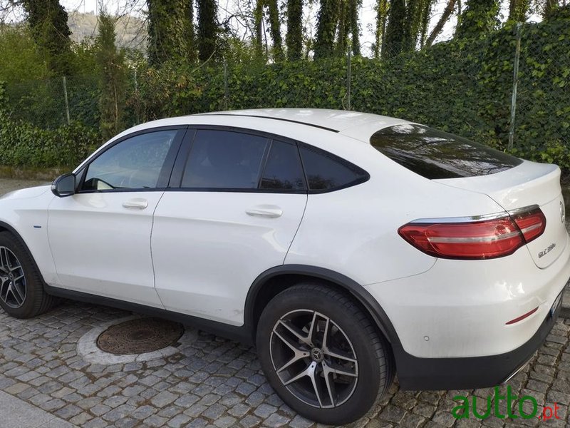 2017' Mercedes-Benz Glc-350 photo #2