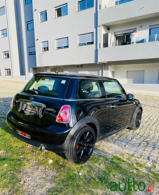 2011' MINI Cooper photo #2