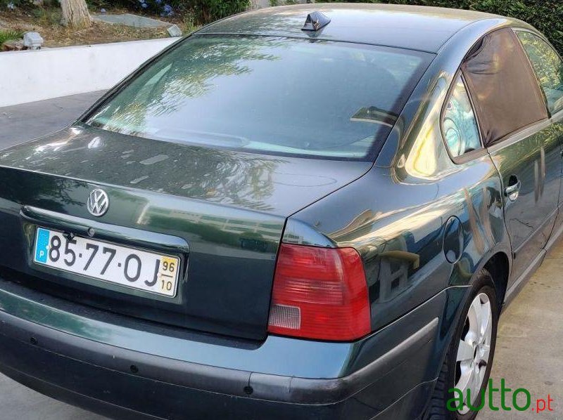 1996' Volkswagen Passat photo #3