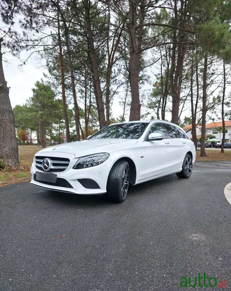 2021' Mercedes-Benz Classe C photo #1