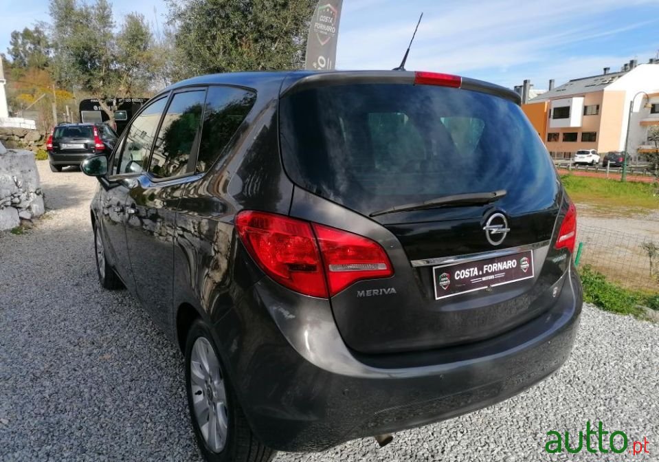 2011' Opel Meriva photo #2