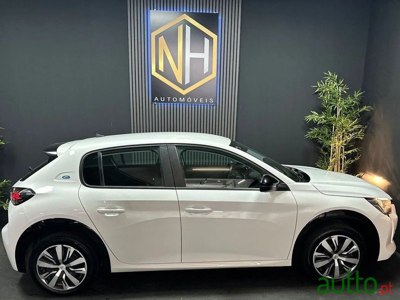 2022' Peugeot e-208 50 Kwh Active photo #6