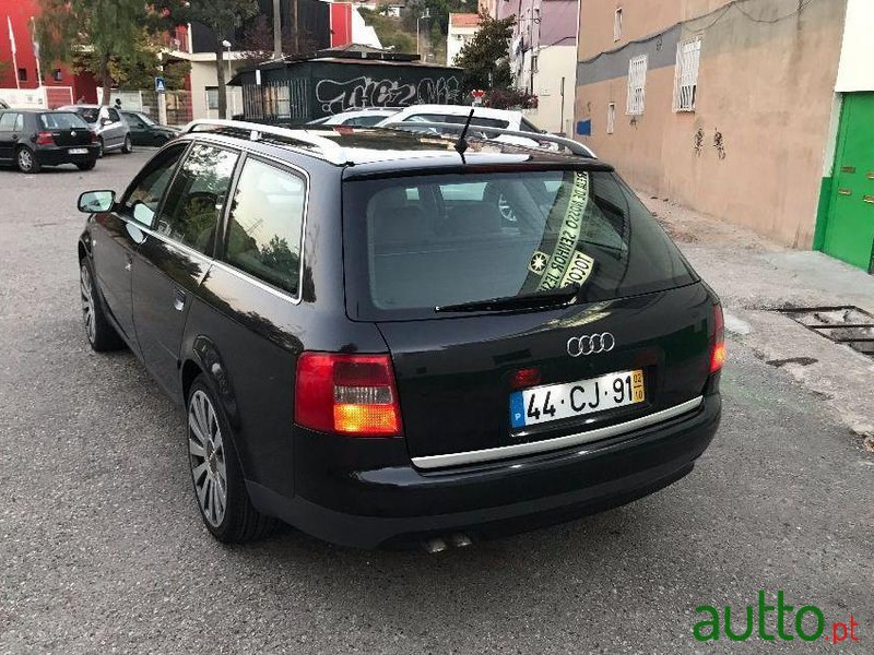 2002' Audi A6 Avant photo #1