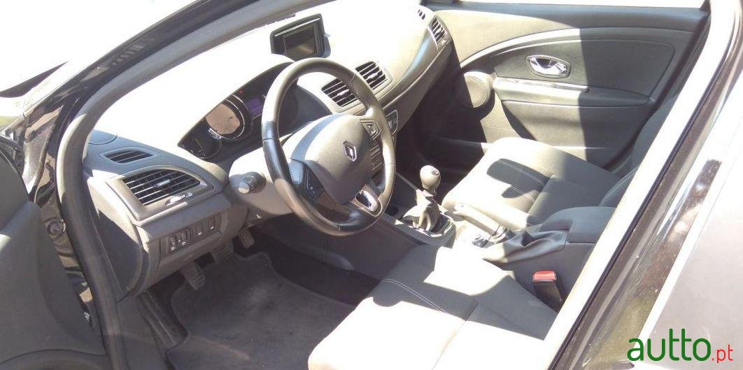 2015' Renault Megane photo #4