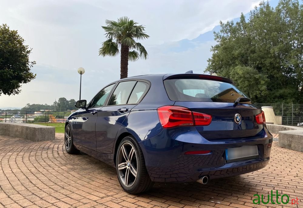 2015' BMW 116 D Line Sport photo #5