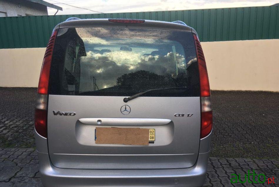 2002' Mercedes-Benz Vaneo 1.7 Cdi photo #3
