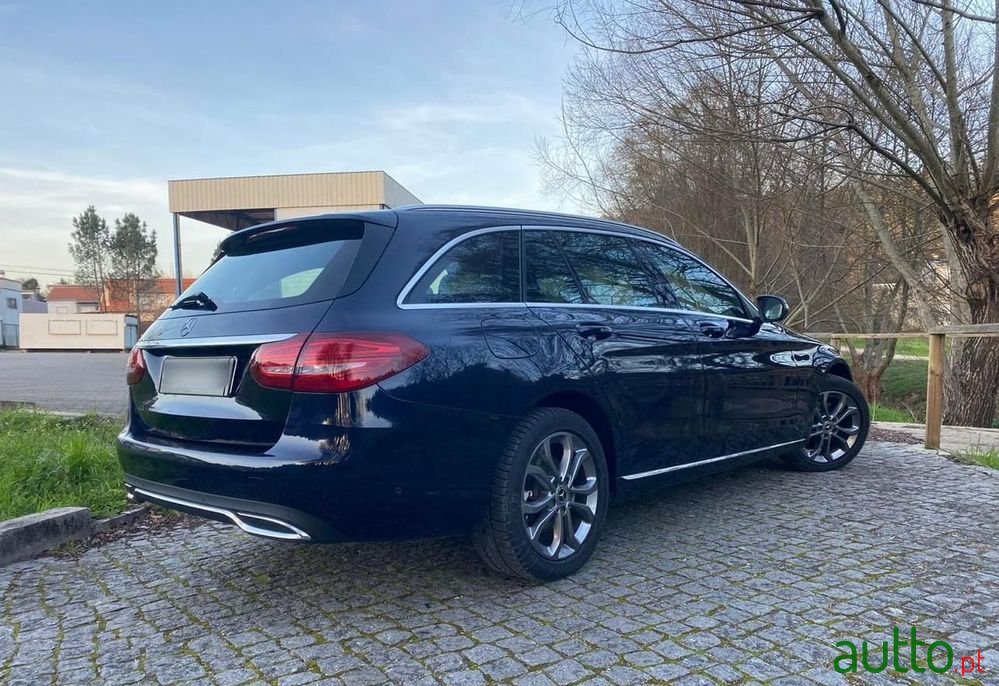 2018' Mercedes-Benz Classe C photo #4