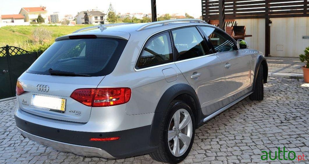 2009' Audi A4 2.0 Tdi Quattro Allroad photo #2