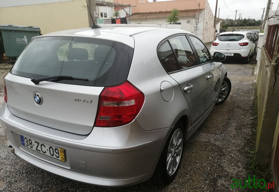 2009' BMW 118 photo #4