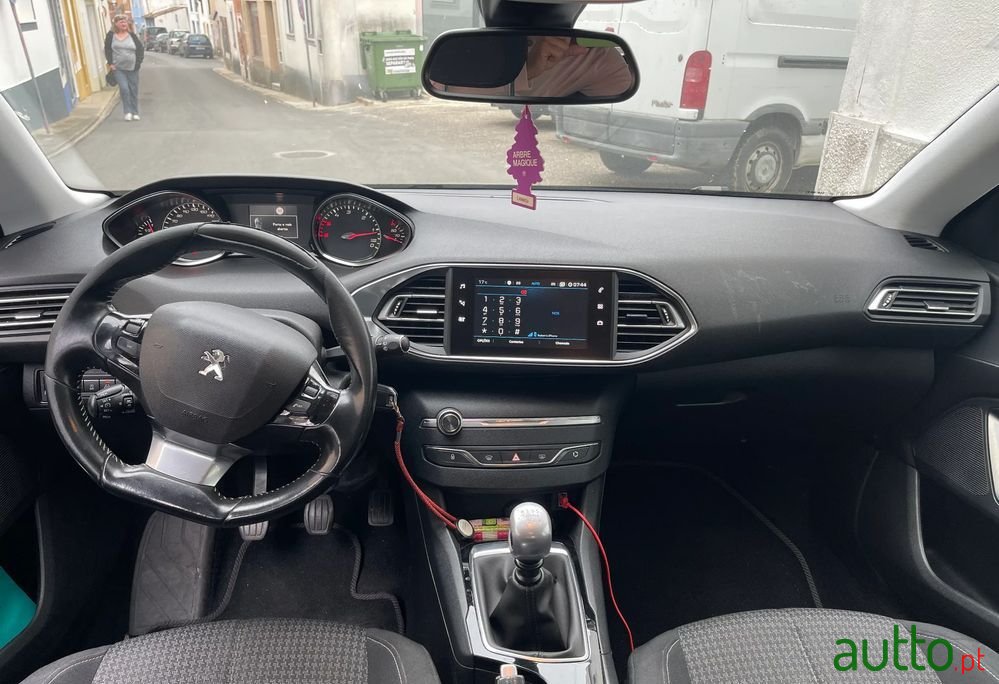 2018' Peugeot 308 Sw photo #6