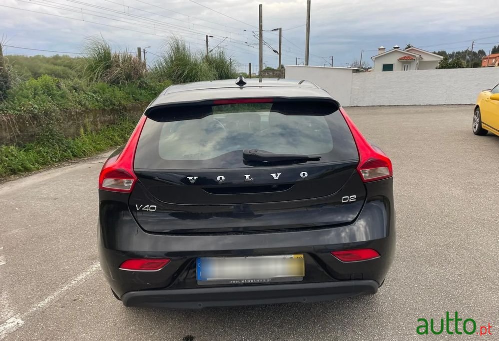 2016' Volvo V40 photo #3