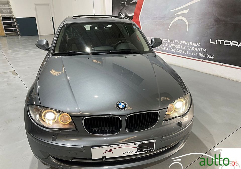 2011' BMW 123 photo #3