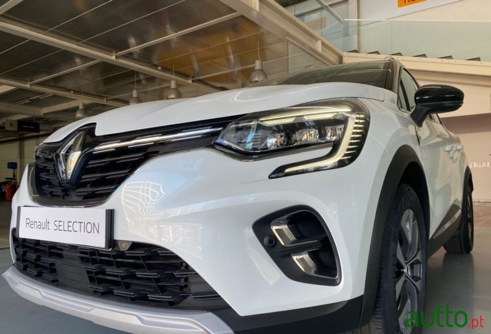 2021' Renault Captur photo #5