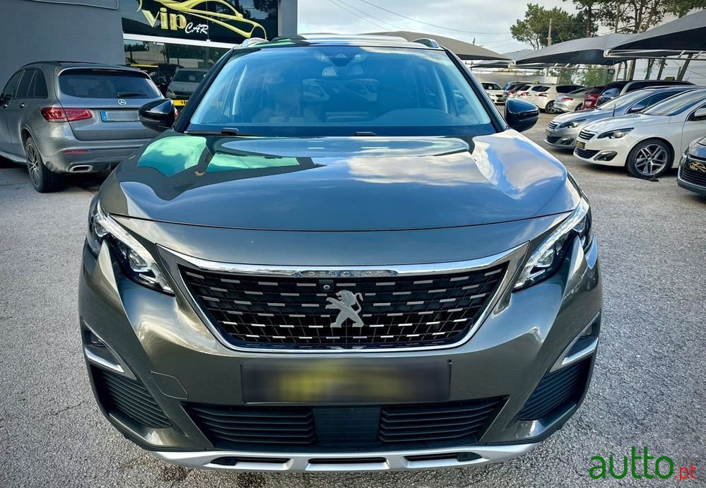 2017' Peugeot 5008 photo #2