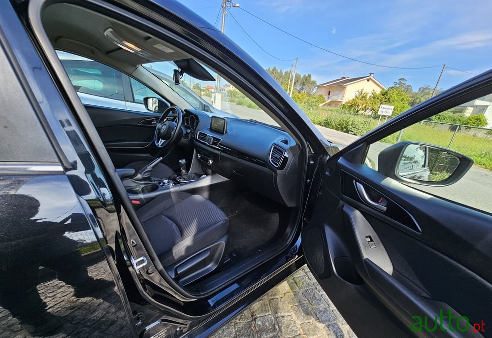 2017' Mazda 3 photo #6