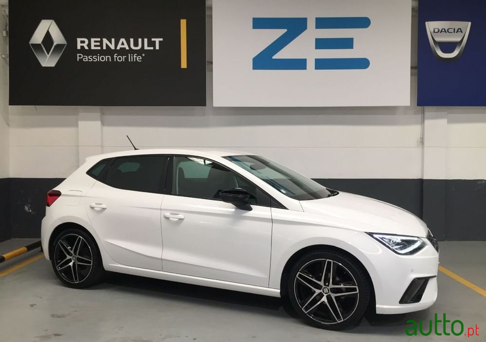 2019' SEAT Ibiza 1.0 Tsi Fr photo #1