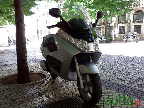 2004' Piaggio photo #1