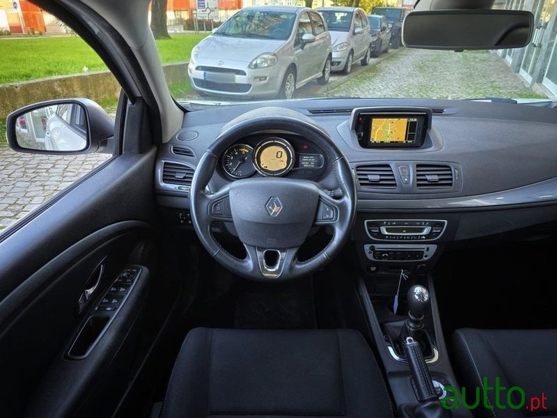 2016' Renault Megane Sport Tourer photo #6