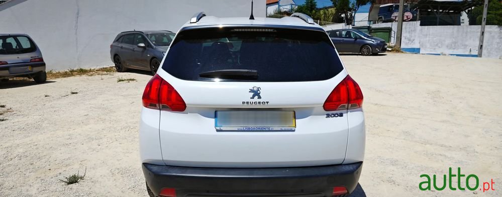 2014' Peugeot 2008 1.4 Hdi Active photo #2