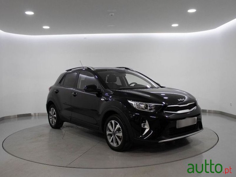 2024' Kia Stonic 1.2 Dynamic photo #1