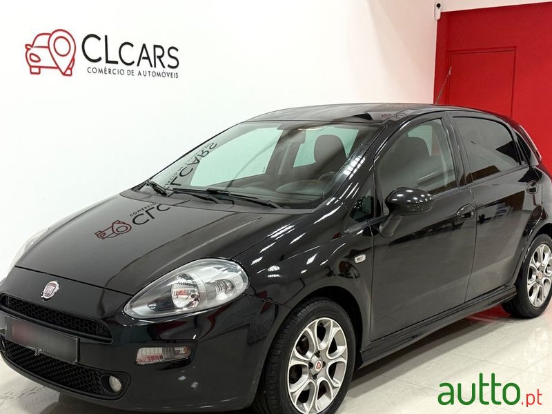 2014' Fiat Punto Evo photo #1