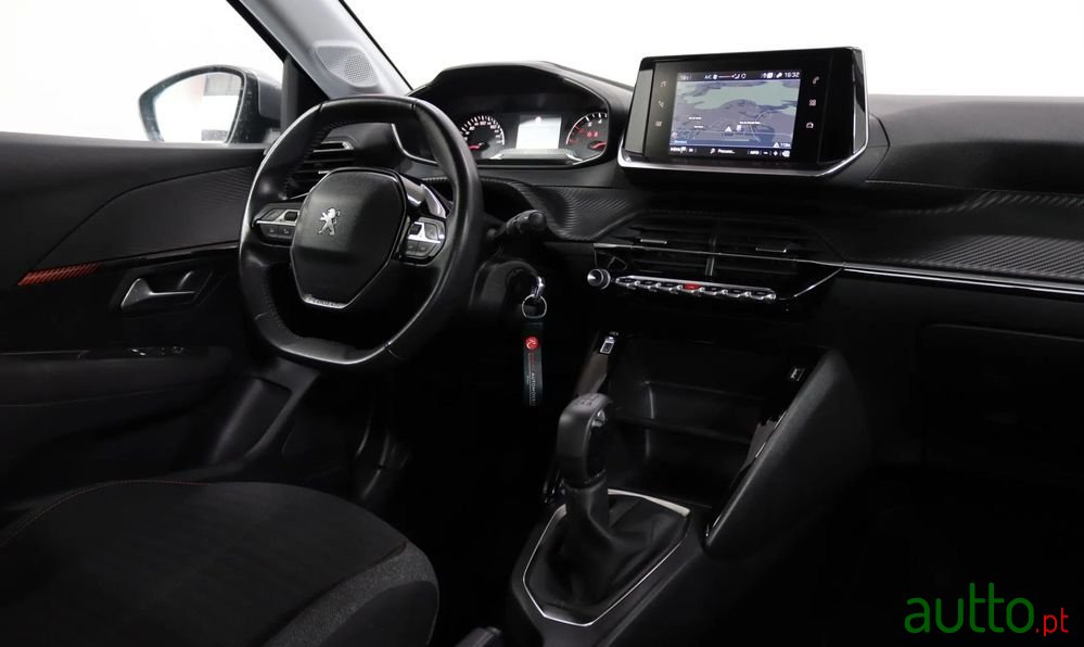 2019' Peugeot 208 photo #5