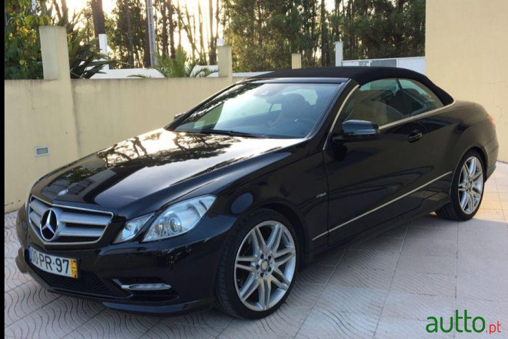 2011' Mercedes-Benz E 220 Cdi photo #3