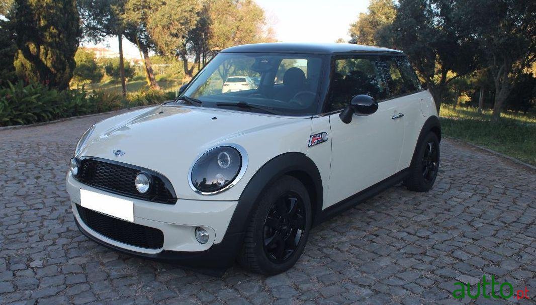 2008' MINI Cooper D Jcw photo #2