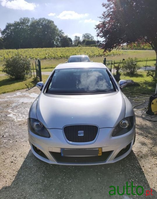 2012' SEAT Leon photo #4