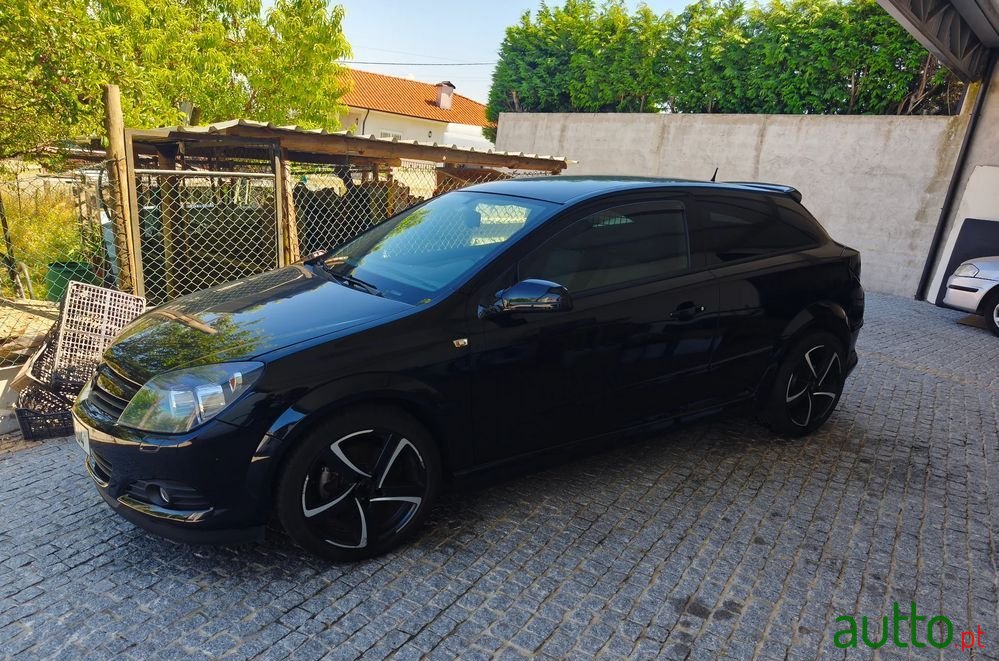 2006' Opel Astra Gtc 1.3 Cdti photo #1