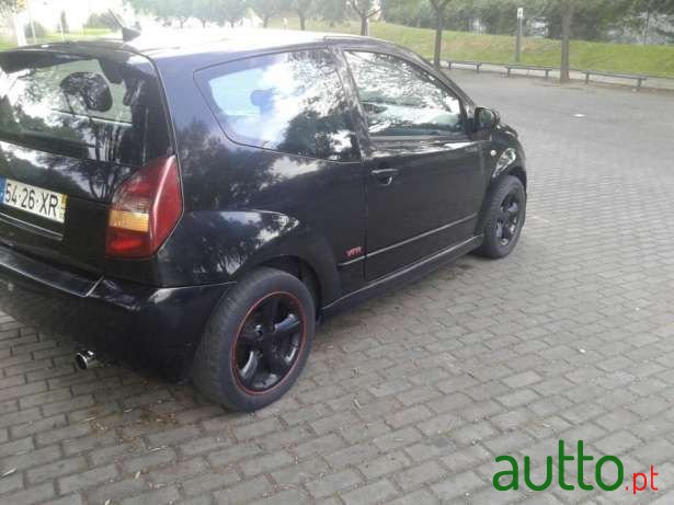 2004' Citroen C2 photo #2