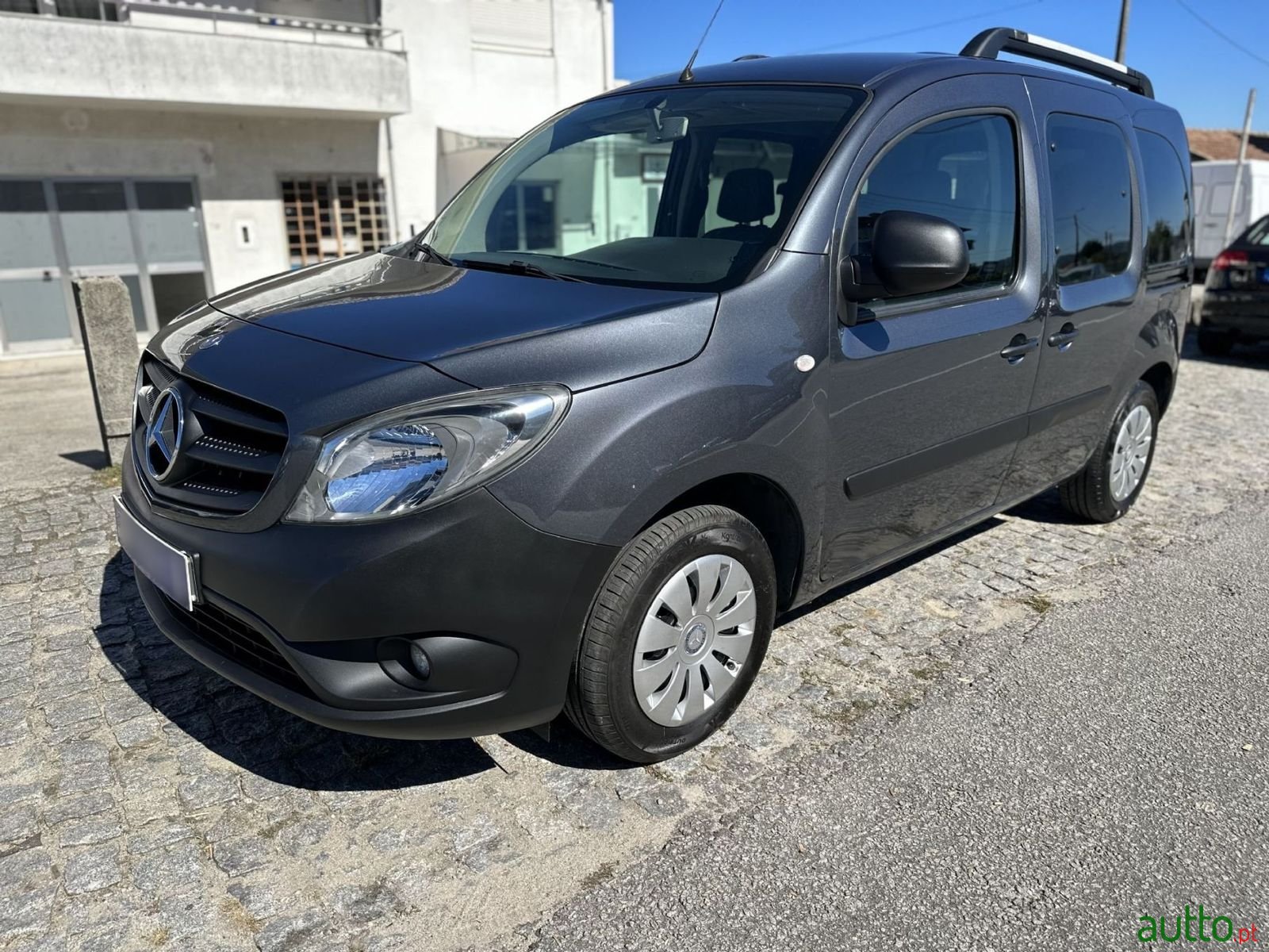 2014' Mercedes-Benz Citan photo #1