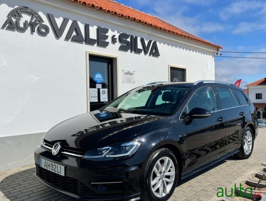 2017' Volkswagen Golf Variant photo #1