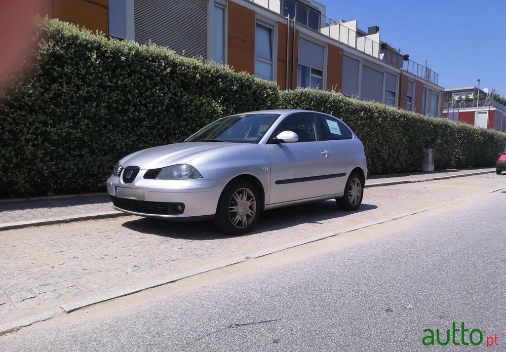 2004' SEAT Ibiza 1.9 Tdi Sport photo #2
