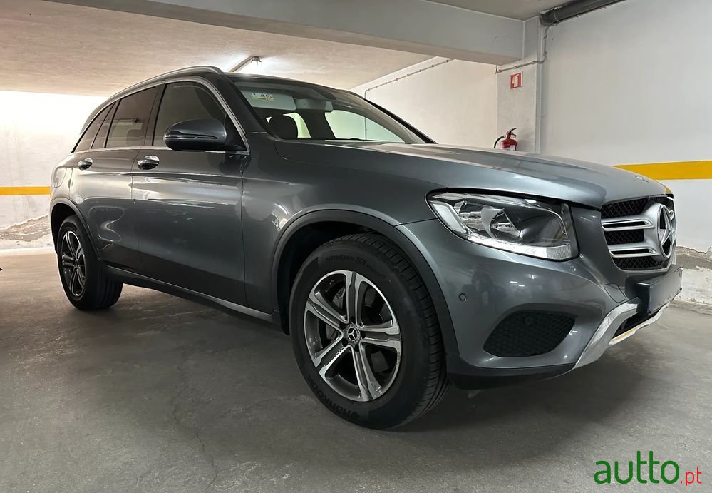 2017' Mercedes-Benz GLC 250 photo #1