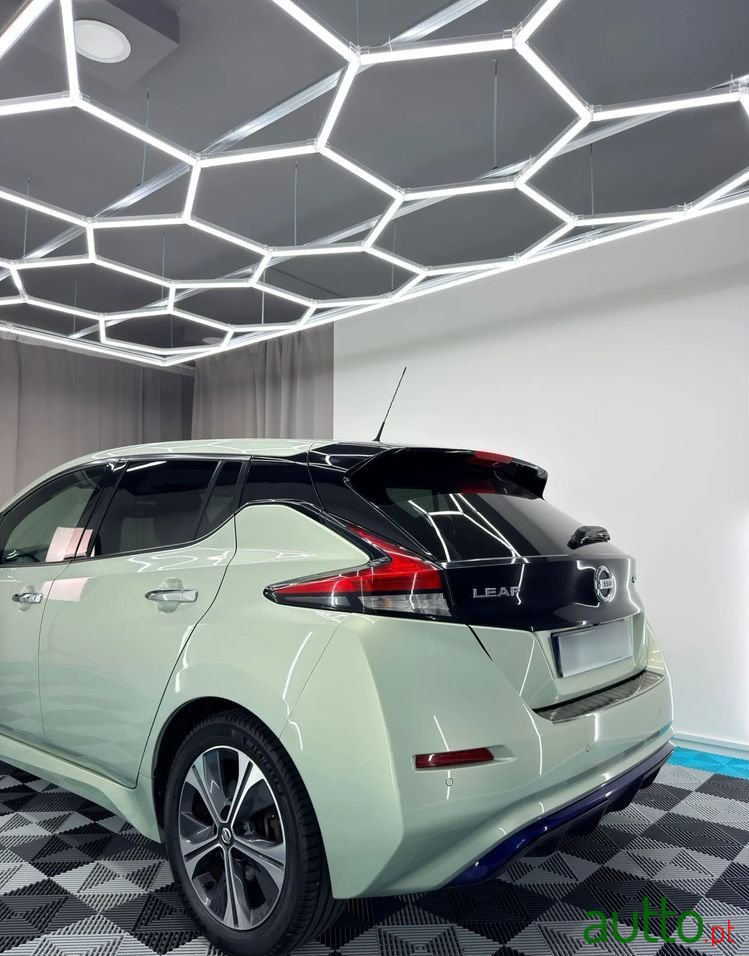 2018' Nissan Leaf photo #5