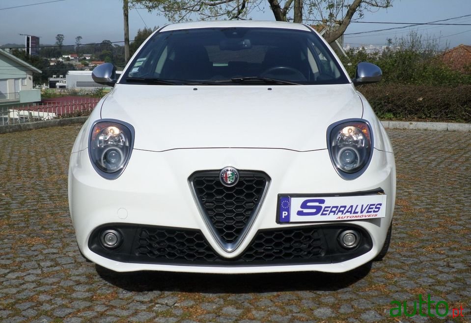 2016' Alfa Romeo MiTo photo #2
