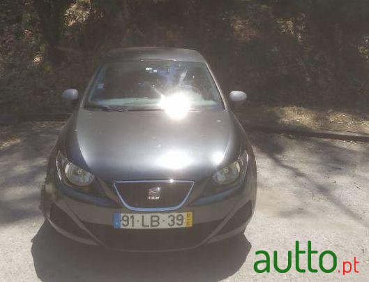 2010' SEAT Ibiza photo #3