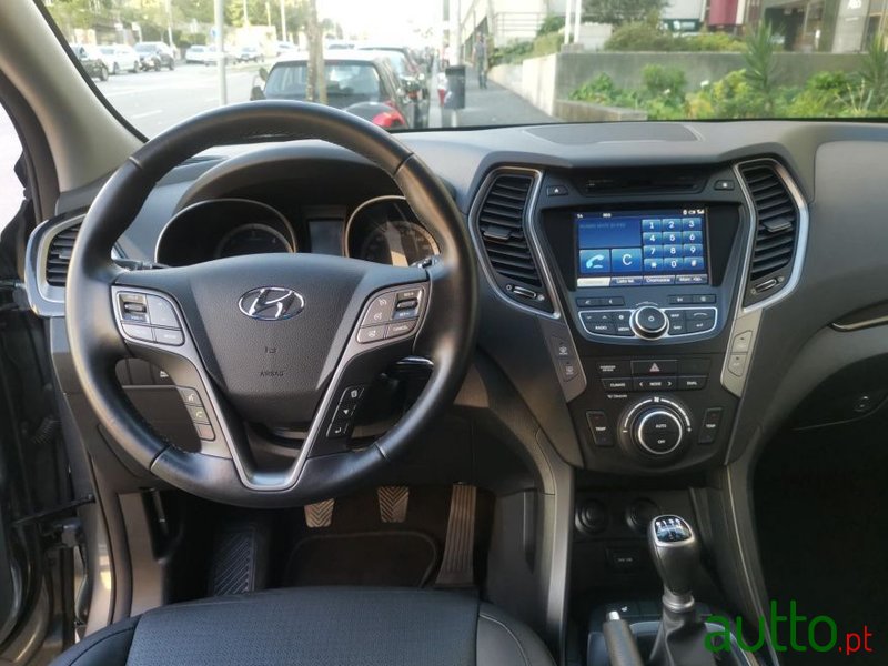 2014' Hyundai Santa-Fe photo #4