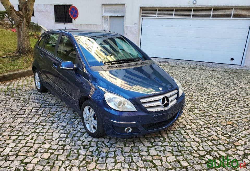 2009' Mercedes-Benz B-170 photo #3