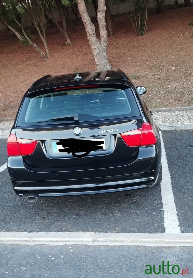 2012' BMW 320 D Touring Aut. photo #3