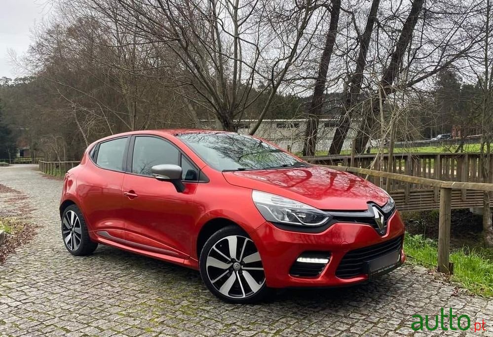 2015' Renault Clio photo #3