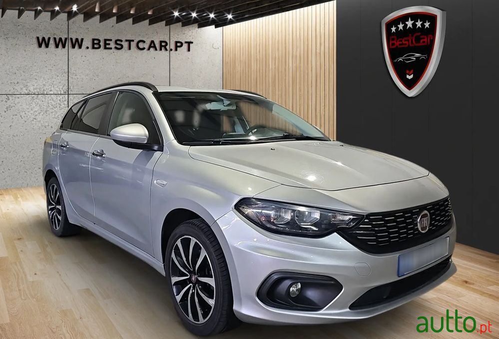 2020' Fiat Tipo Sedan photo #2