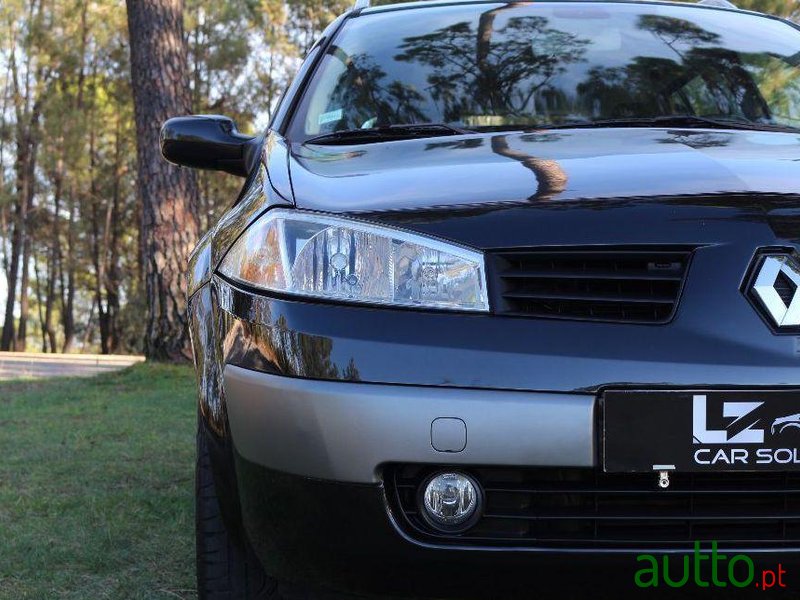 2005' Renault Megane-Break photo #1